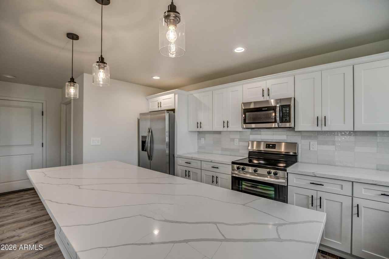 1203 W Pima St Apt A #A - Photo 3 of 14