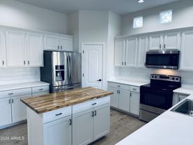 2119 N Pacey Rd - Photo 1 of 1