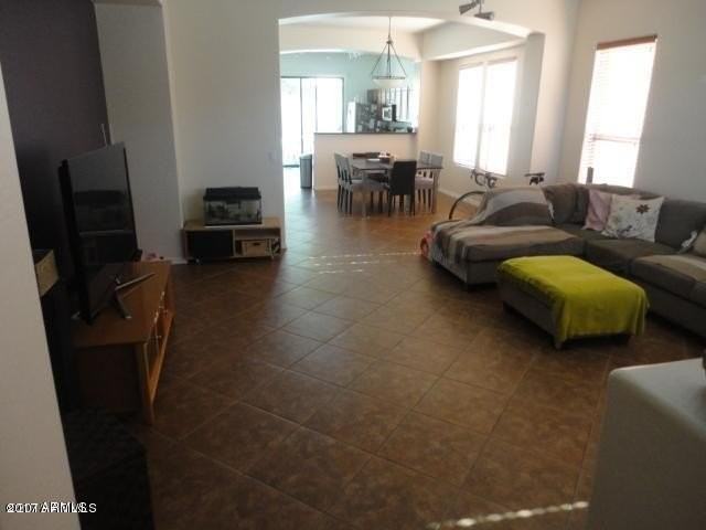 1463 W Swan Ct - Photo 3 of 4