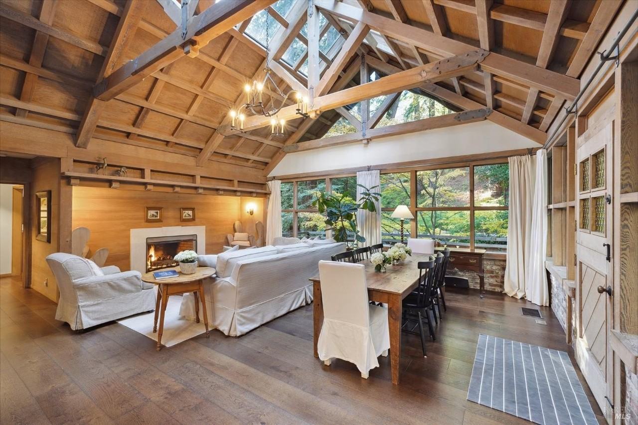 224 Cascade Dr - Photo 4 of 29