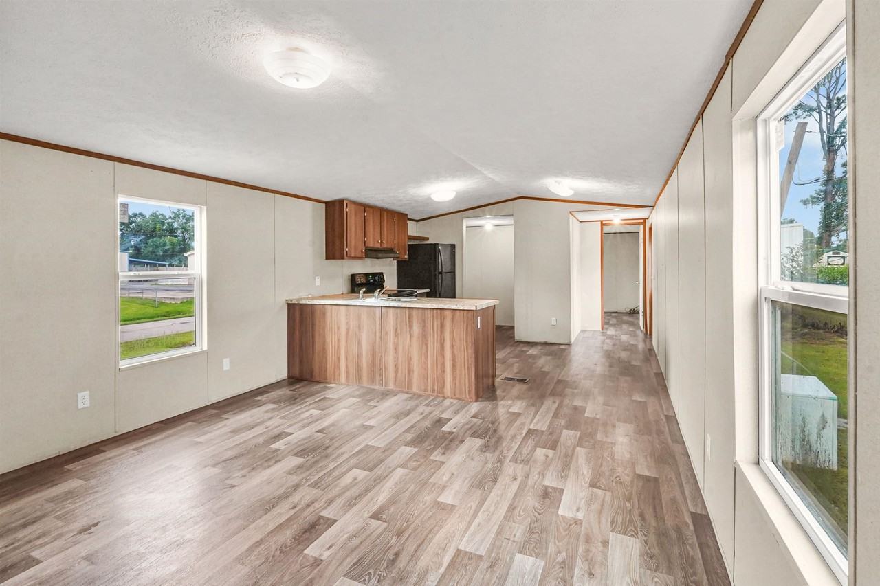 309 Marietta Pl - Photo 5 of 14