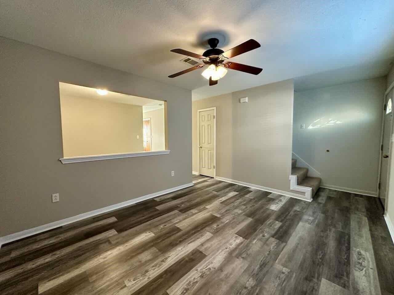 527 N Village Creek Pkwy - Photo 5 of 22