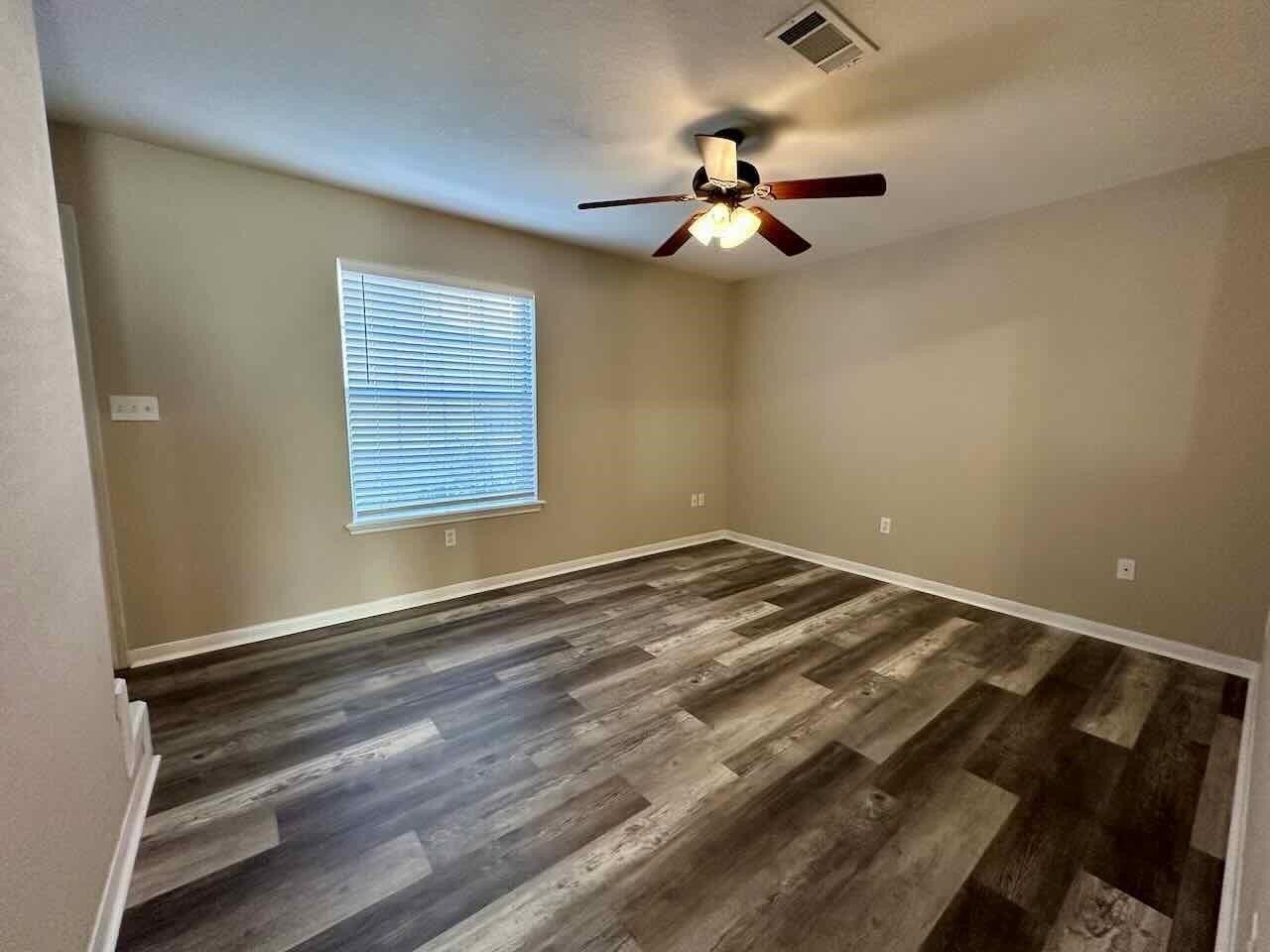 527 N Village Creek Pkwy - Photo 6 of 22