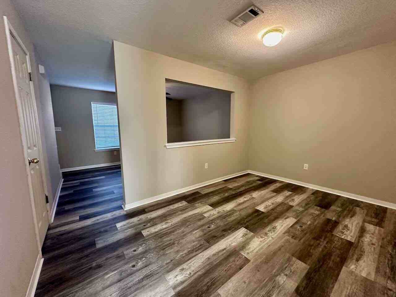 527 N Village Creek Pkwy - Photo 7 of 22