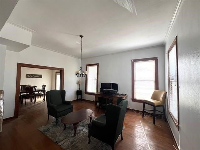 305 W Main St - Photo 4 of 21