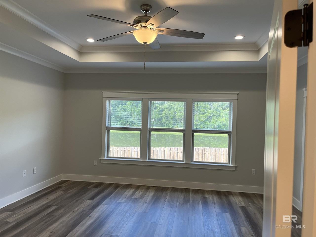 27423 Yorkshire Dr - Photo 5 of 14