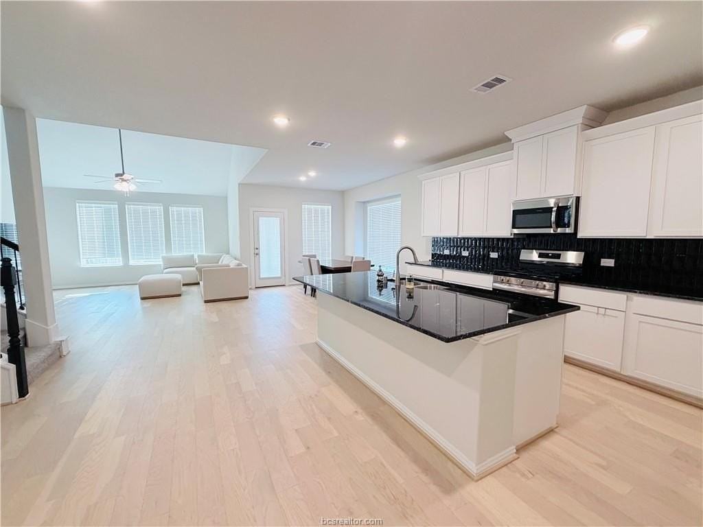 4044 Houberry Loop - Photo 5 of 27