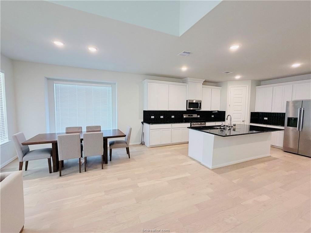 4044 Houberry Loop - Photo 6 of 27