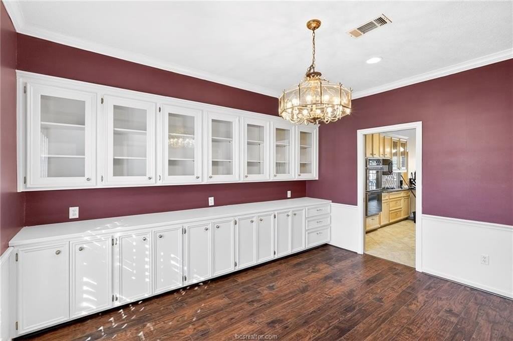 207 Hearthstone Cir - Photo 4 of 35