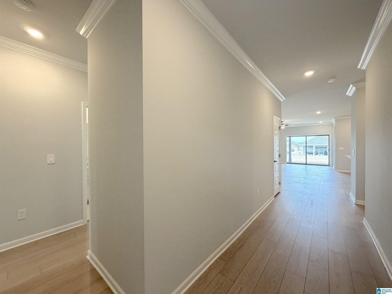 216 Paca Ln - Photo 5 of 38