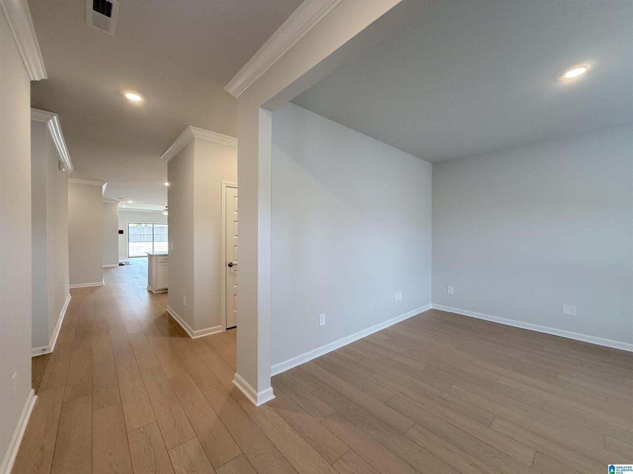 Hampton Bend Cir Se - Photo 5 of 33