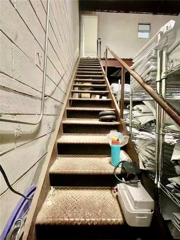 270 52nd St - Photo 5 of 6