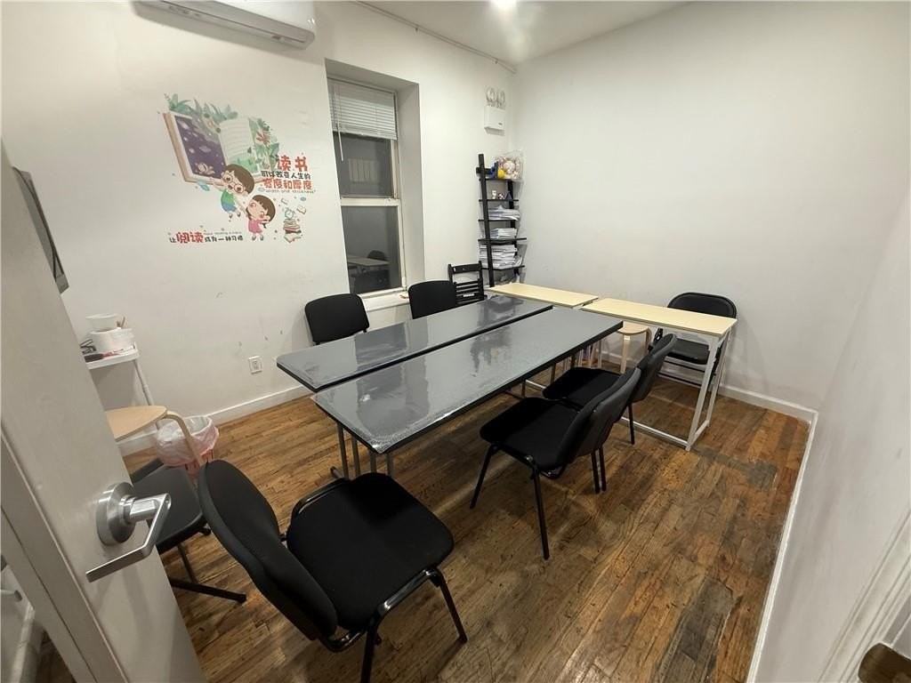 2115 E 16th St - Photo 3 of 8