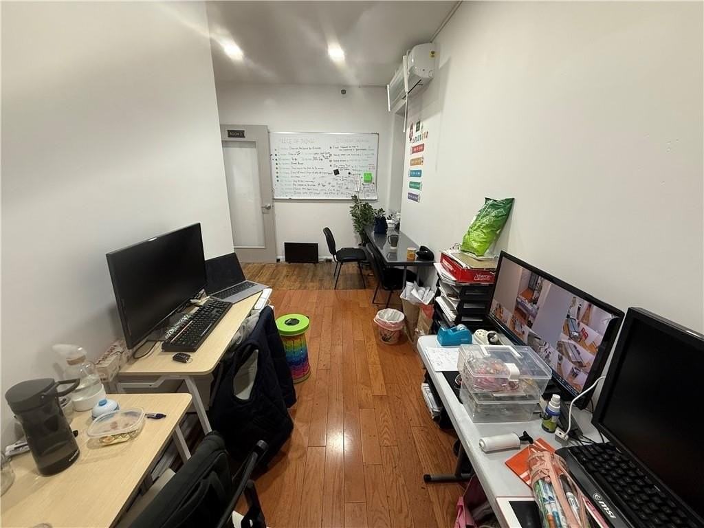 2115 E 16th St - Photo 4 of 8