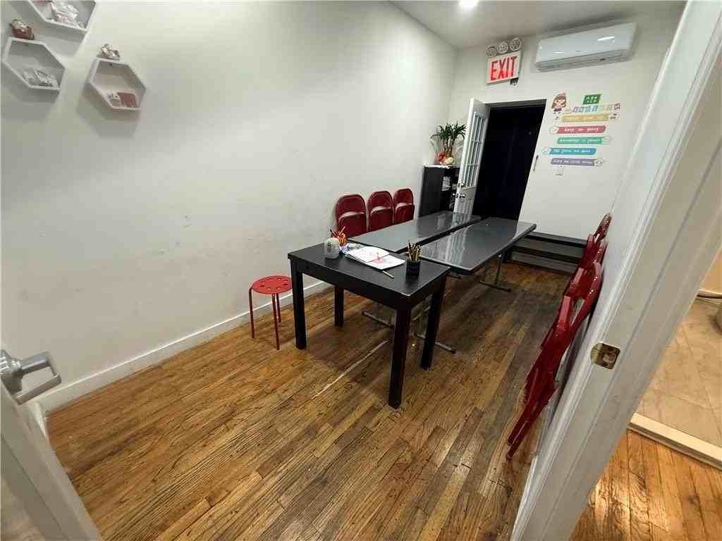 2115 E 16th St - Photo 7 of 8