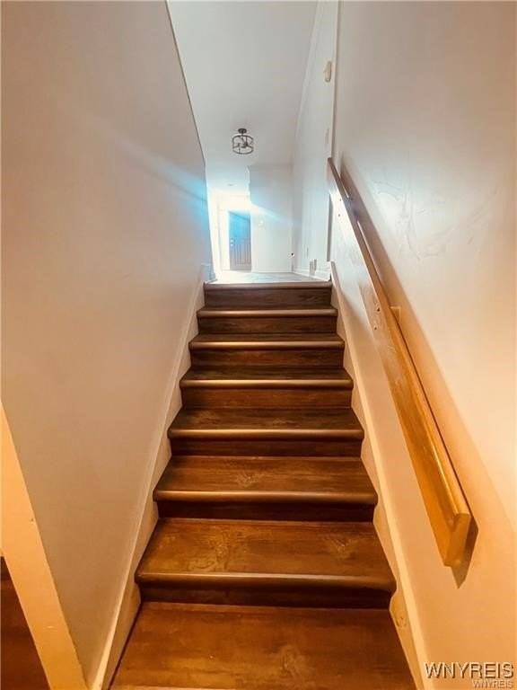 357 Lakefront Blvd - Photo 7 of 20