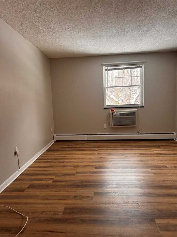 809 East Ave - Photo 3 of 4