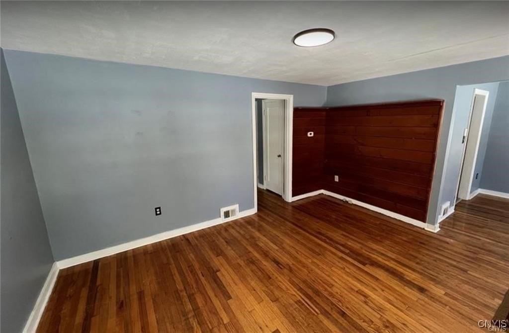 6 Curtis Ave - Photo 4 of 20