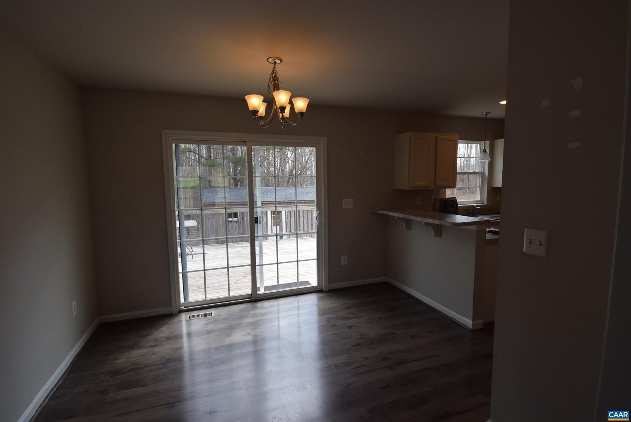 7136 Venable Rd - Photo 4 of 25