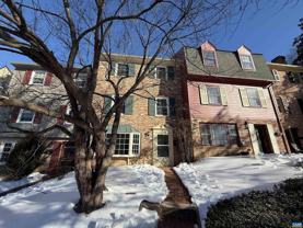 120 Georgetown Grn - Photo 1 of 1