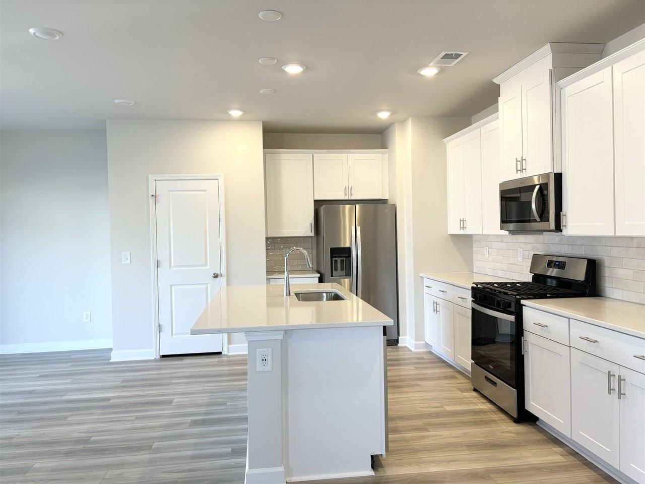 2300 Copper Creek Loop - Photo 6 of 19