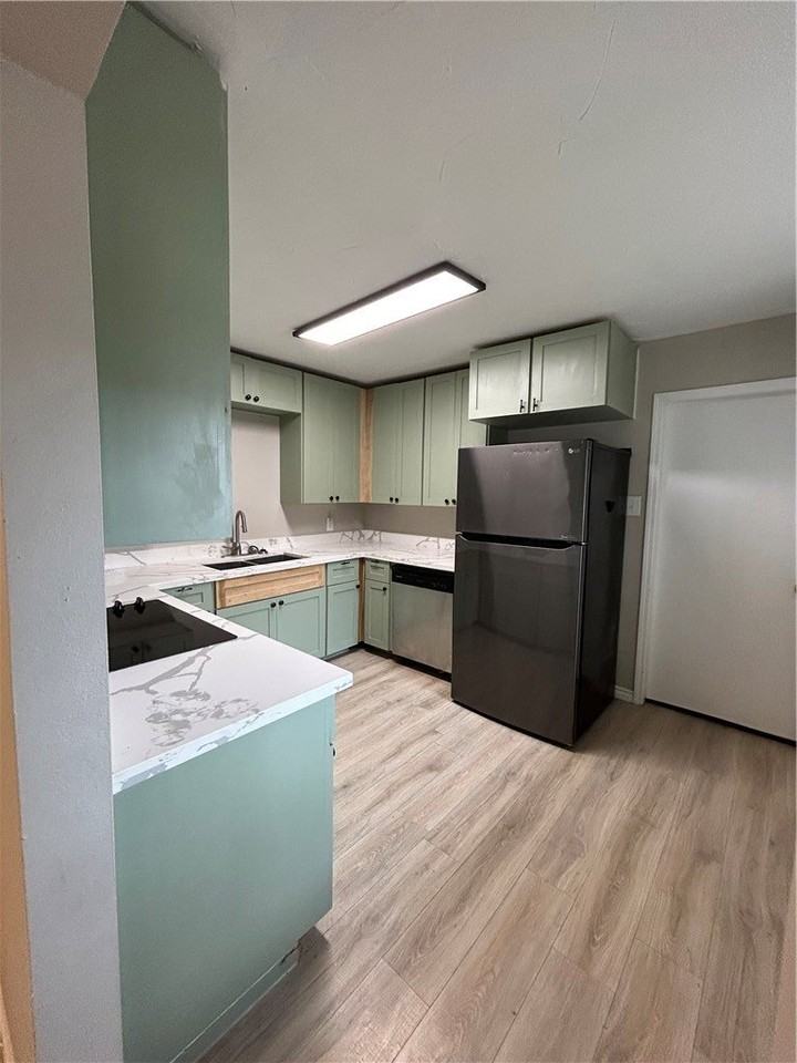 1613 Cheyenne St - Photo 7 of 23