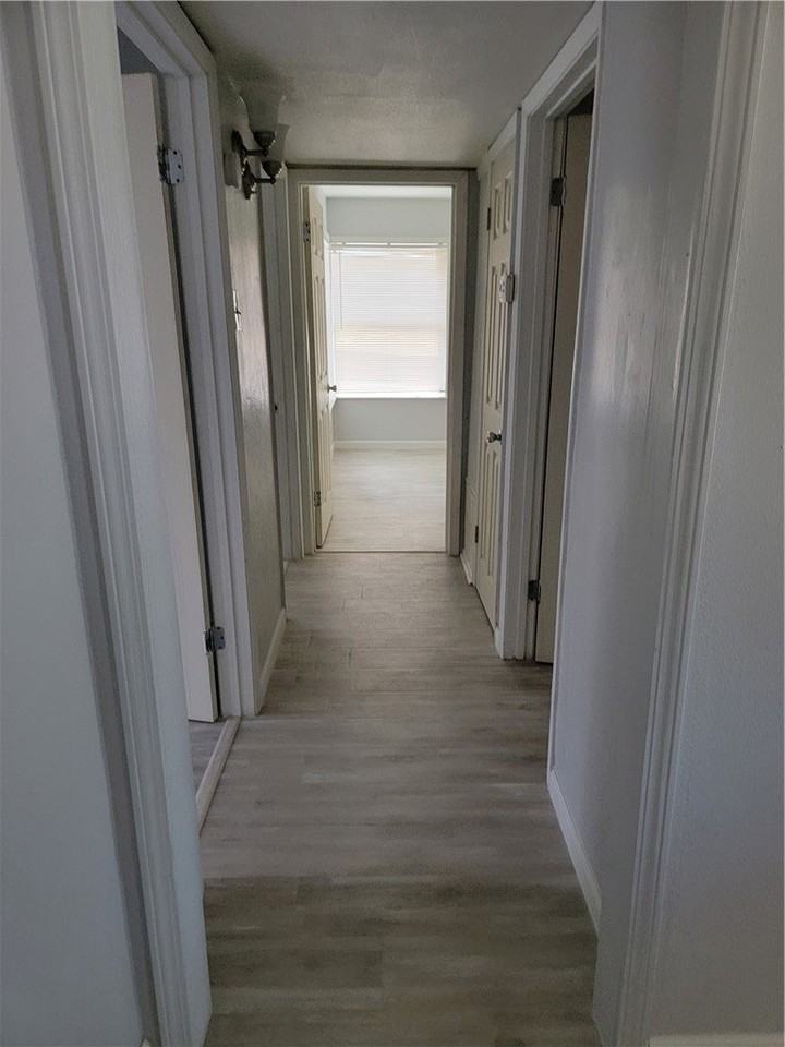 1522 Cambridge Dr - Photo 6 of 13