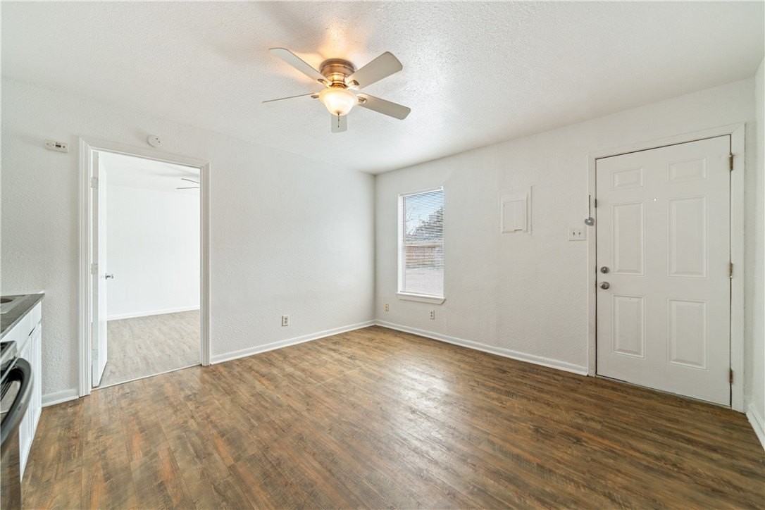 901 Furman Ave Apt F #F - Photo 5 of 13