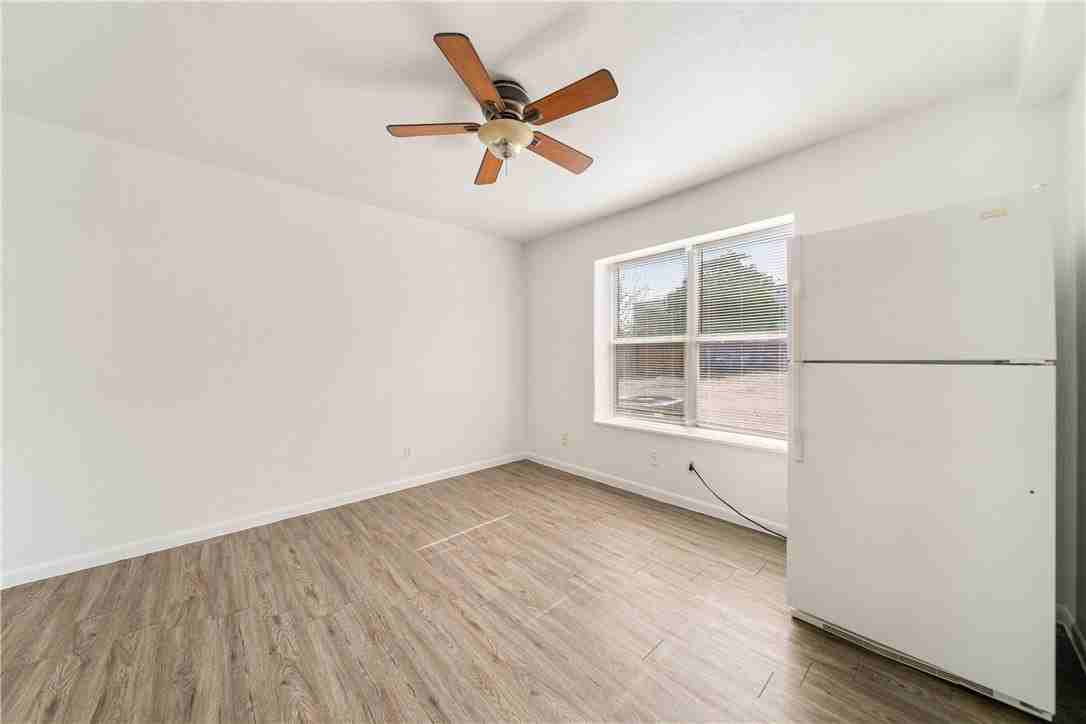 901 Furman Ave Apt F #F - Photo 7 of 13