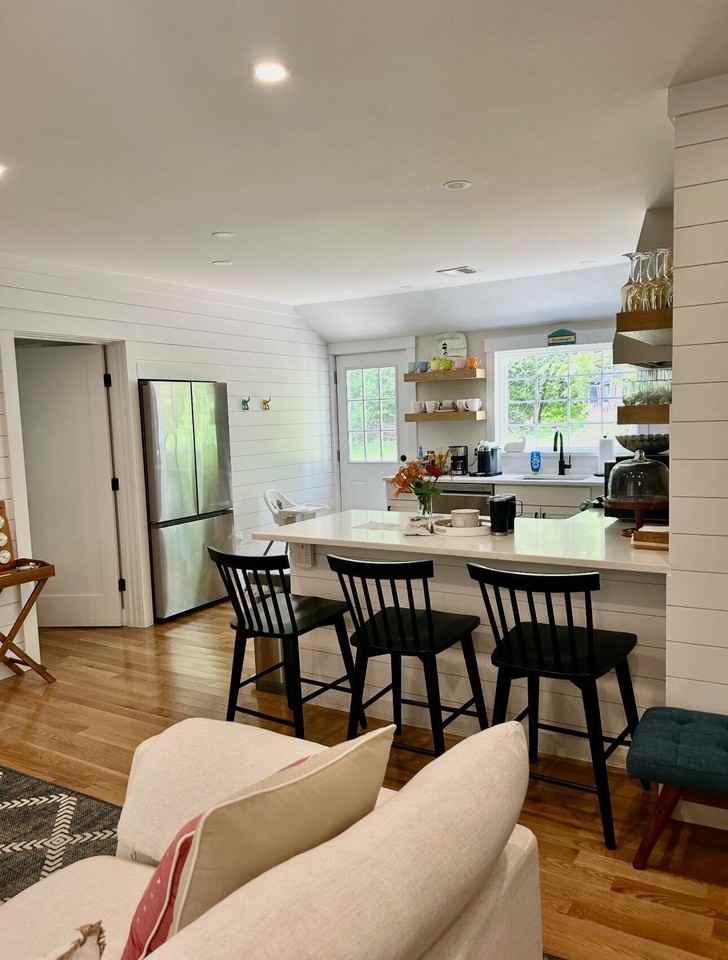 114 Pleasant Pines Ave - Photo 3 of 14