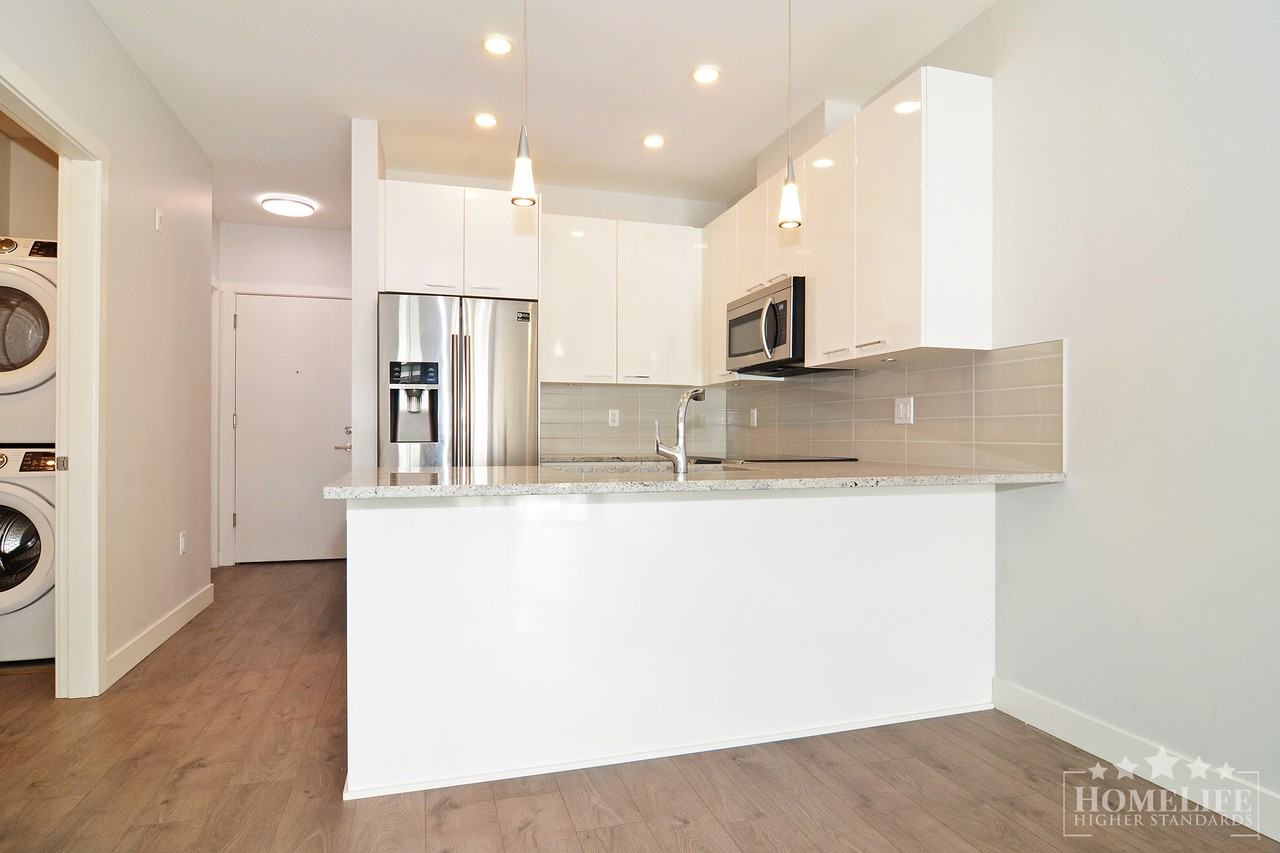 19940 Brydon Cres - Photo 2 of 24