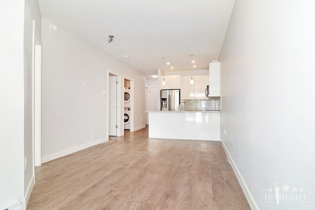 19940 Brydon Cres - Photo 4 of 24