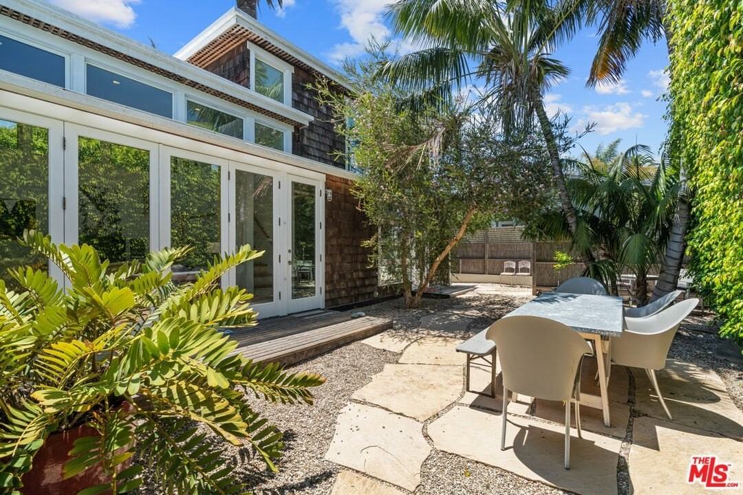 648 1/2 Palms Blvd - Photo 5 of 30