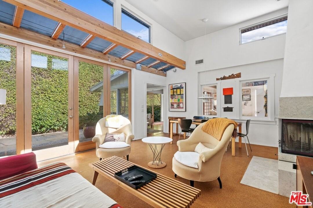 648 1/2 Palms Blvd - Photo 7 of 30