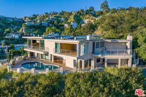 featured image of 8825 Hollywood Blvd