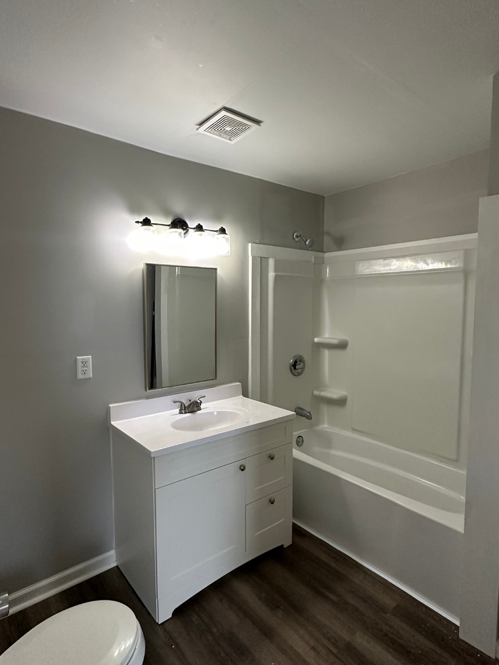 603 Chestnut St #1 - Photo 2 of 7