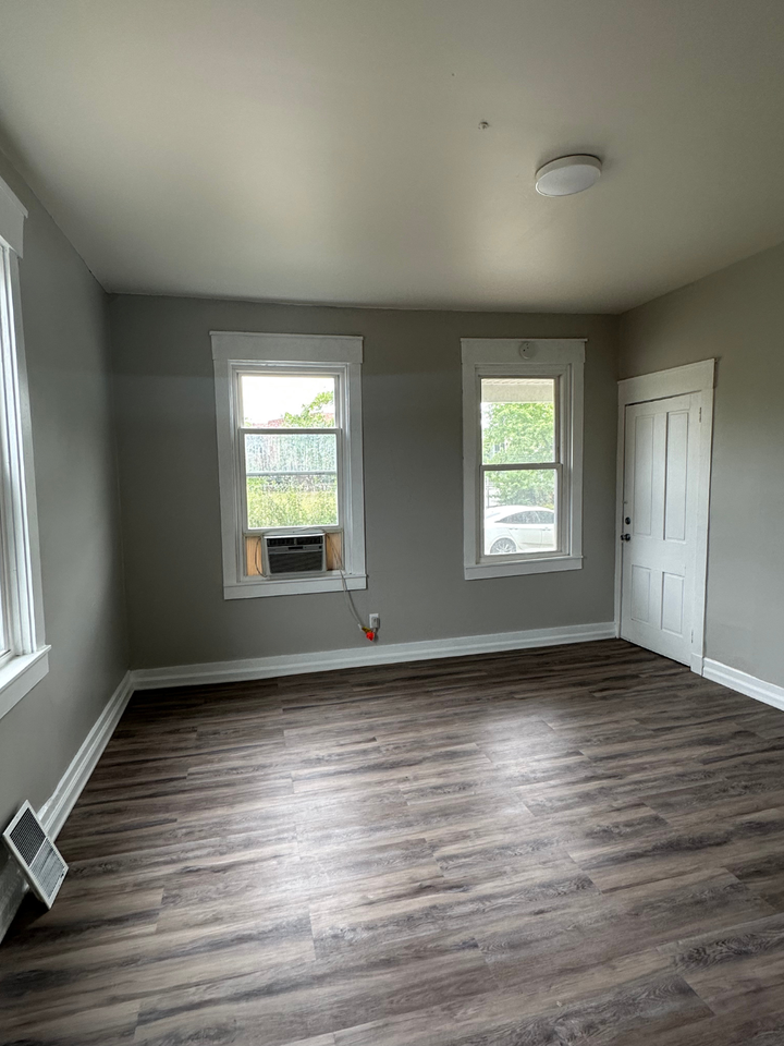 603 Chestnut St #1 - Photo 5 of 7