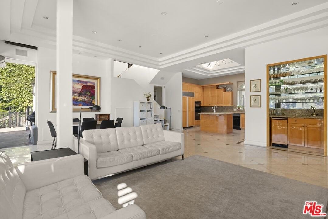 10557 Rocca Pl - Photo 4 of 19