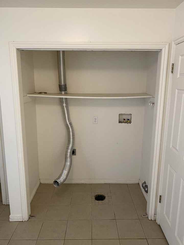 682 Northwest, #680 - Photo 5 of 15