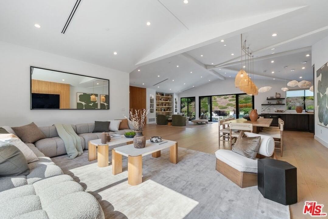 20226 Lorenzana Dr - Photo 5 of 32