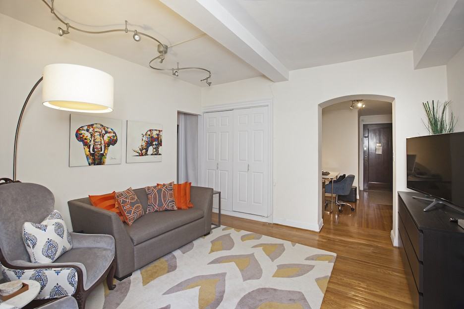 340 W 57th St #7E - Photo 3 of 13