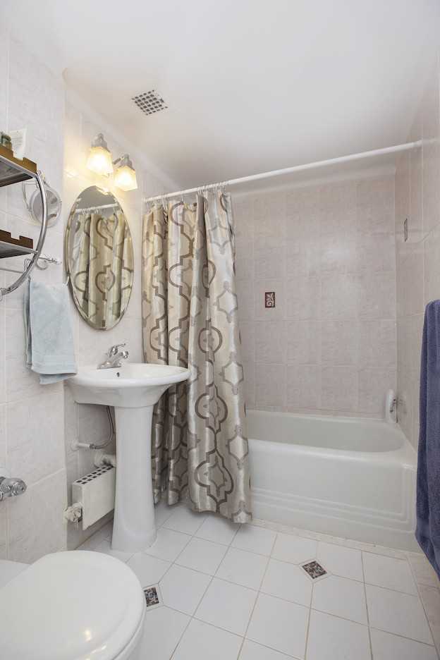 340 W 57th St #7E - Photo 7 of 13