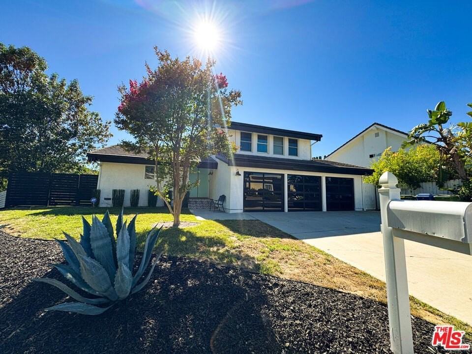 4327 Cezanne Ave - Photo 2 of 20