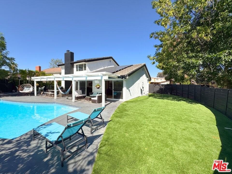 4327 Cezanne Ave - Photo 3 of 20