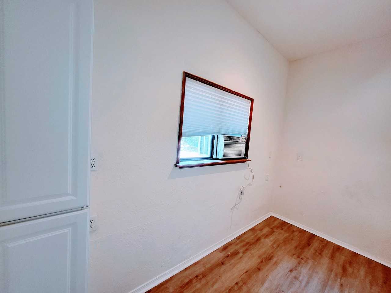 12011 Bell Ave #B3 - Photo 6 of 9