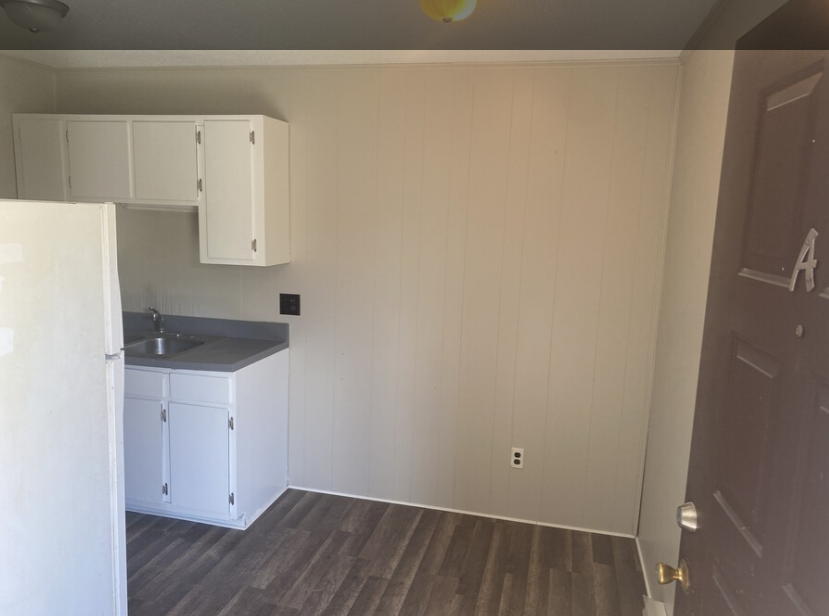 3991 Bradford Ct #D - Photo 4 of 5