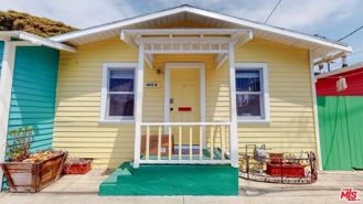 402 N Venice Blvd Apt B #B - Photo 1 of 1