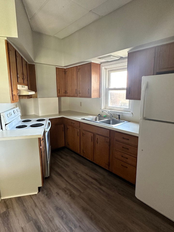 1904 Pennsylvania St #2 - Photo 2 of 16