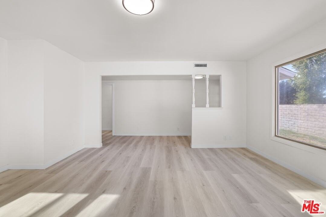 20464 Elkwood St - Photo 3 of 20