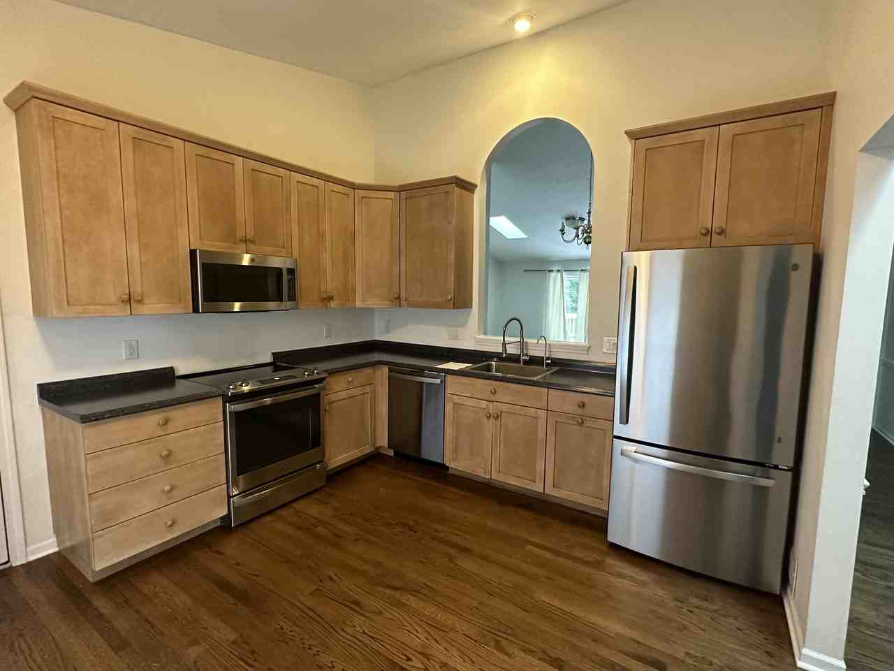 4934 Claredon Pl - Photo 3 of 19